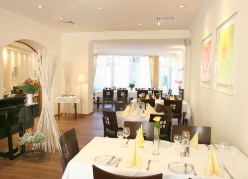 Hotel Restaurant Rothkopf ออยส์เคียร์เชิน ภายนอก รูปภาพ