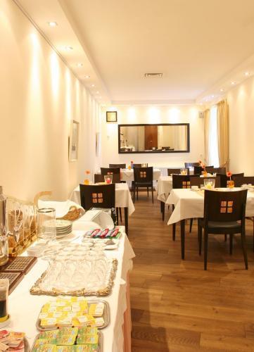 Hotel Restaurant Rothkopf ออยส์เคียร์เชิน ภายนอก รูปภาพ